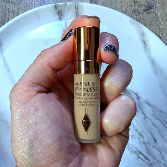 Airbrush Flawless Foundation 7.5 Neutral *NOT FULL SIZE* - Picture 5 of 8